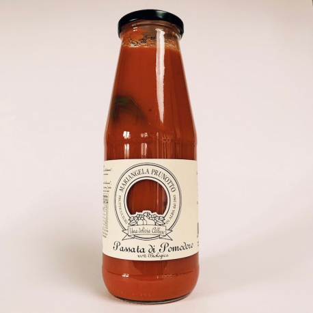 Organic tomato passata Mariangela Prunotto