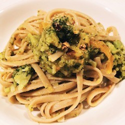 Linguine yellow tomatoes and broccoli